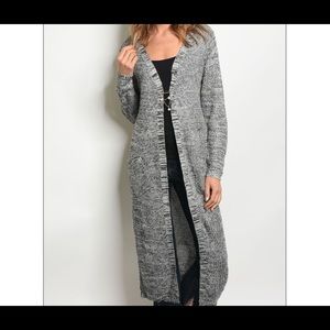 Last 1❄️New Soft comfy cardigan (Lovely pin closure)